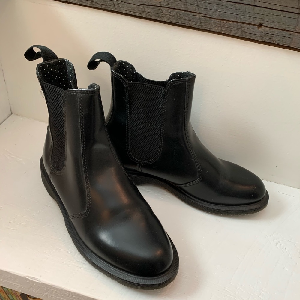 Women’s Dr. Martens Flora Chelsea Boot